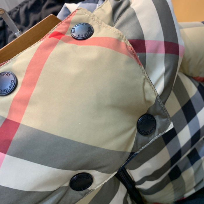 Burberry Checkered Striped Hooded Down Jacket #nigo22161
