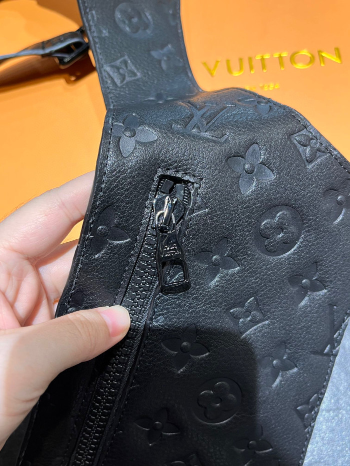 Louis Vuitton Leather Printed Vest With Accessories #nigo22172