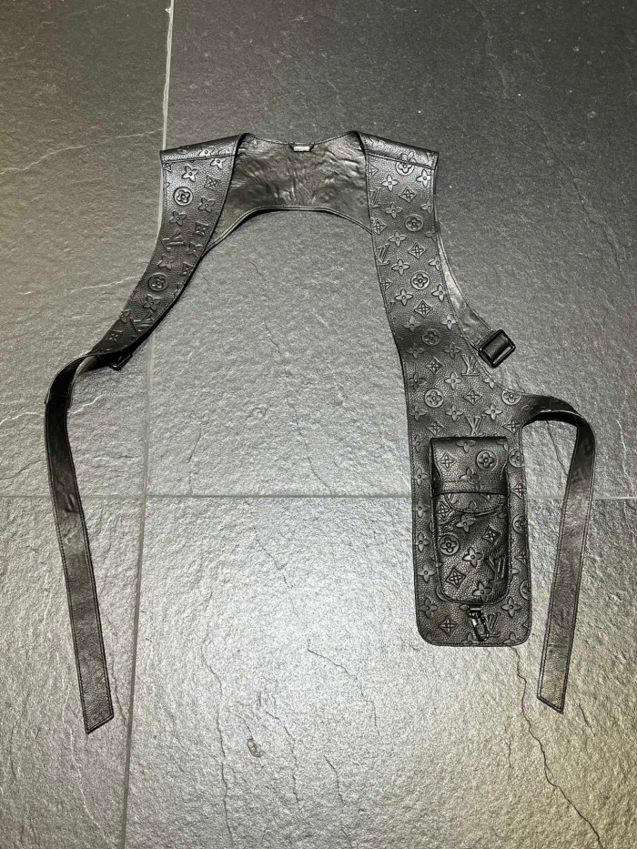 Louis Vuitton Leather Printed Vest With Accessories #nigo22172