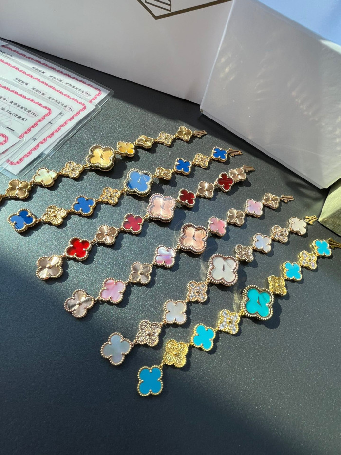 NIGO Van Cleef & Arpels Sweet Alhambra Four Leaf Clover Jewelry Watch in 18K Genuine Gold #nigo97153