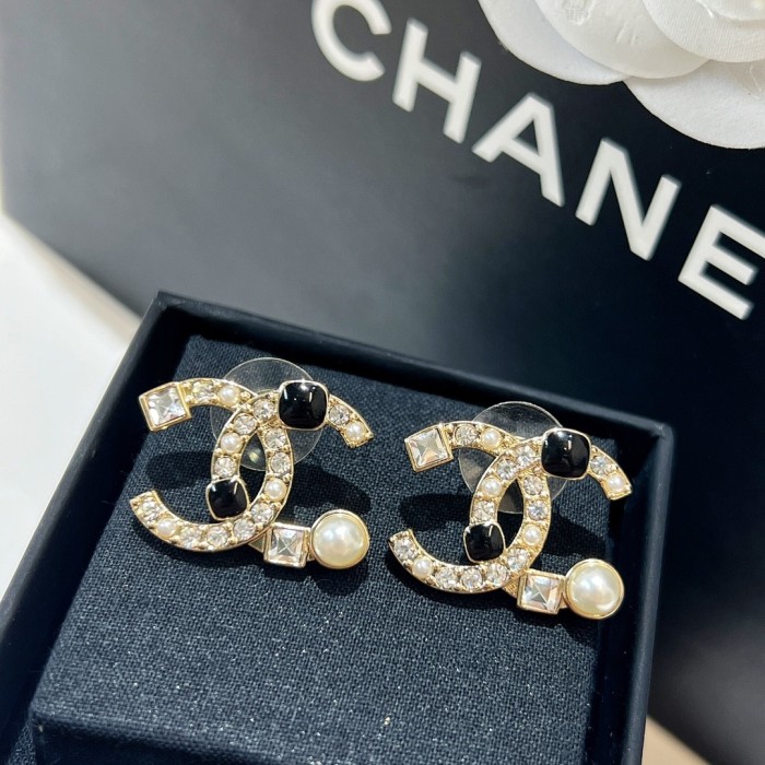 NIGO Chanel Women's Lucite Pearl Crystal Double C Gold Earrings #nigo89578