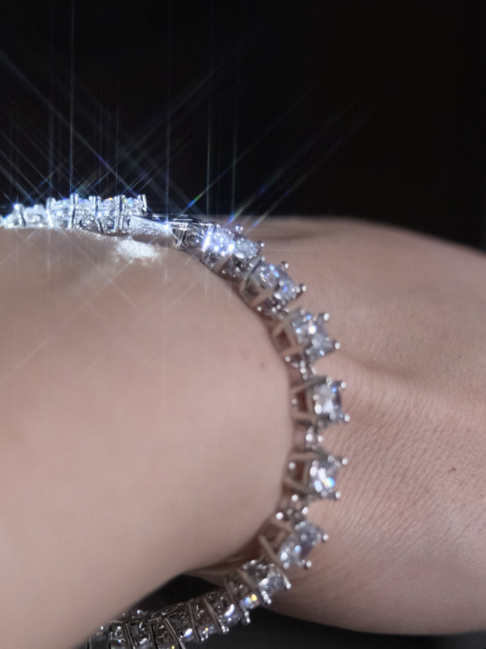 NIGO Louis Vuitton Men's and Women's LV CRYSTALS Flower Buckle Rhinestone Bracelet Jewelry #nigo97391
