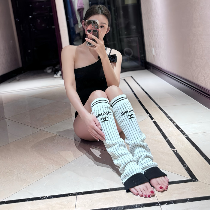 NIGO Chanel Women's Black And White knitted Mid-Calf Socks #nigo97456