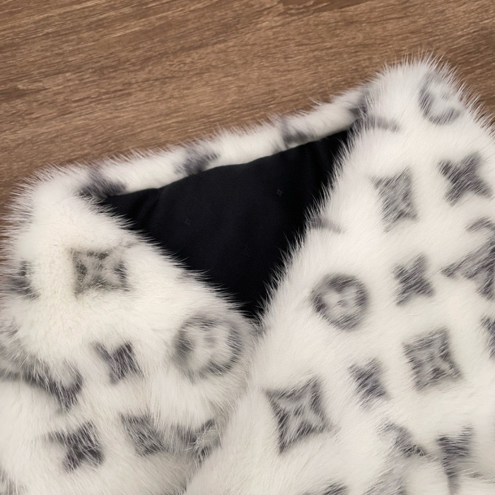 NIGO Louis Vuitton Women's Winter Logo Printed White Mink Fur Scarf #nigo97758