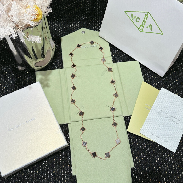 NIGO Van Cleef & Arpels Clover Peterstone 20 Flower Necklace Sweater Chain Jewelry #nigo97928