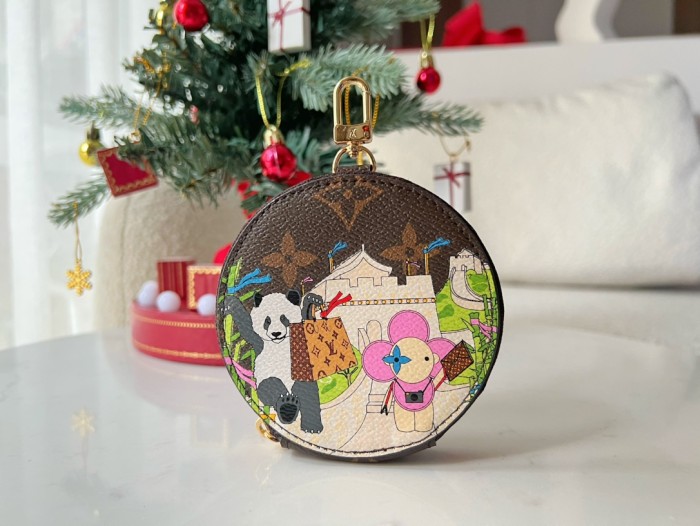NIGO Louis Vuitton Men's Women's Mini Headset Bag Shell Bag Cartoon Keychain Hanging Jewelry Accessories #nigo98158