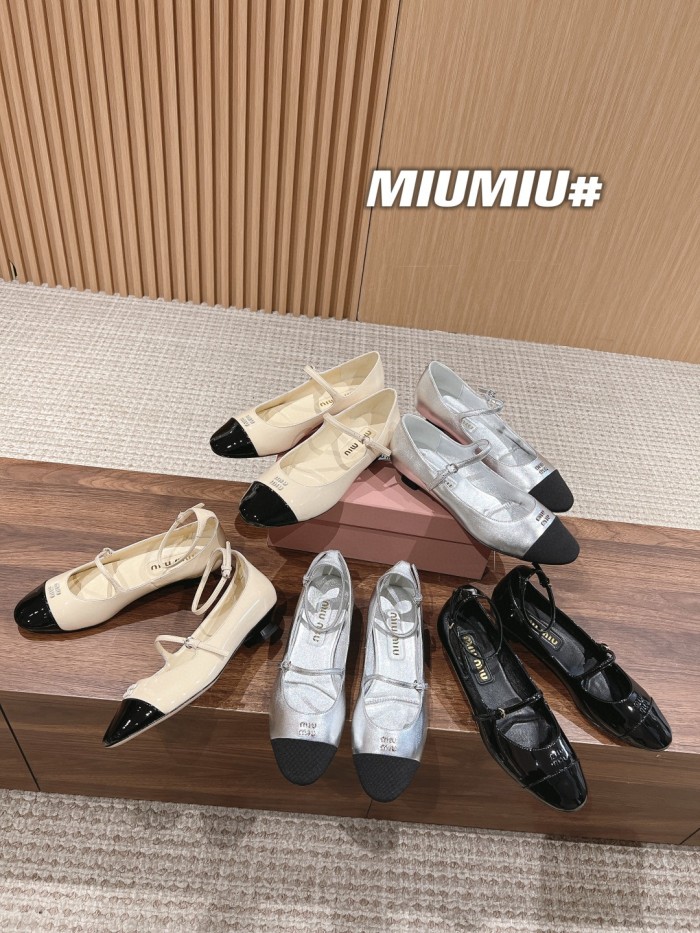 NIGO MiuMiu Women's Summer Solid Color Sheepskin Buckle Pointed Toe Flat Low Heel Shoes #nigo98371
