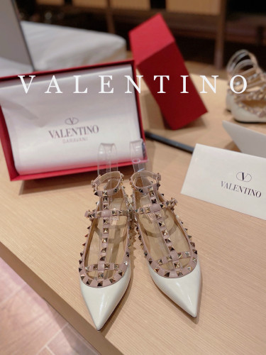 NIGO Valentino Women's Spring And Summer Rivets Cowhide Single Shoes Mirror Patent Leather Sheepskin Lining High-heeled Shoes #nigo98357