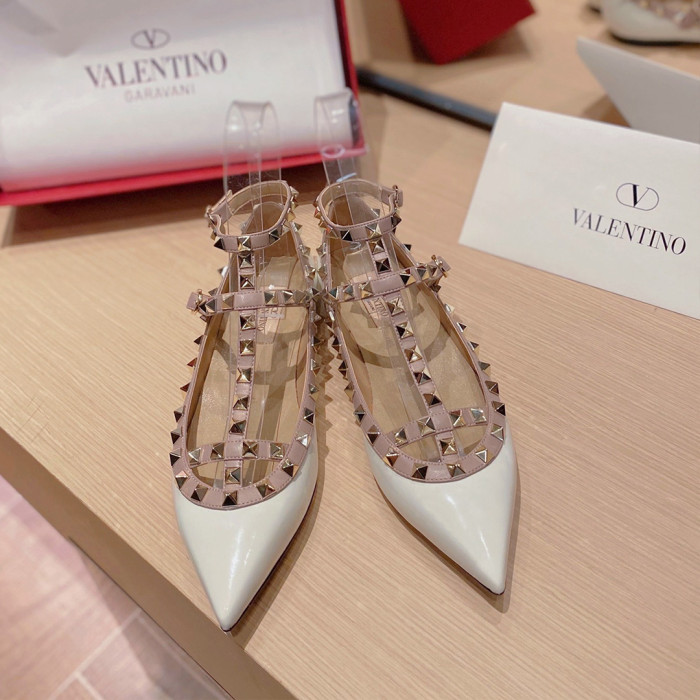 NIGO Valentino Women's Spring And Summer Rivets Cowhide Single Shoes Mirror Patent Leather Sheepskin Lining High-heeled Shoes #nigo98357