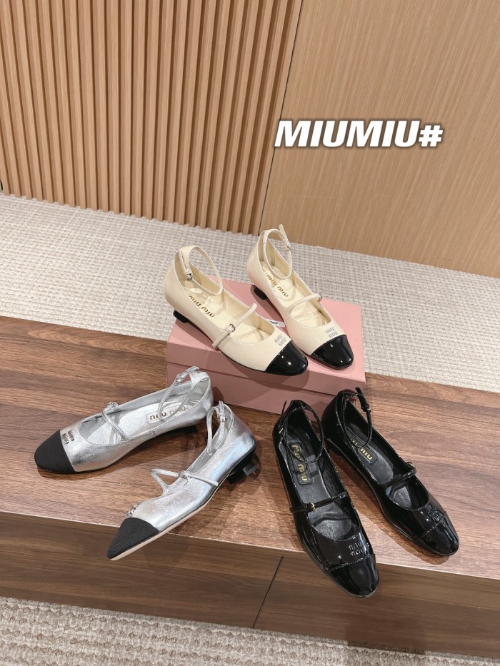 NIGO MiuMiu Women's Summer Solid Color Sheepskin Buckle Pointed Toe Flat Low Heel Shoes #nigo98371