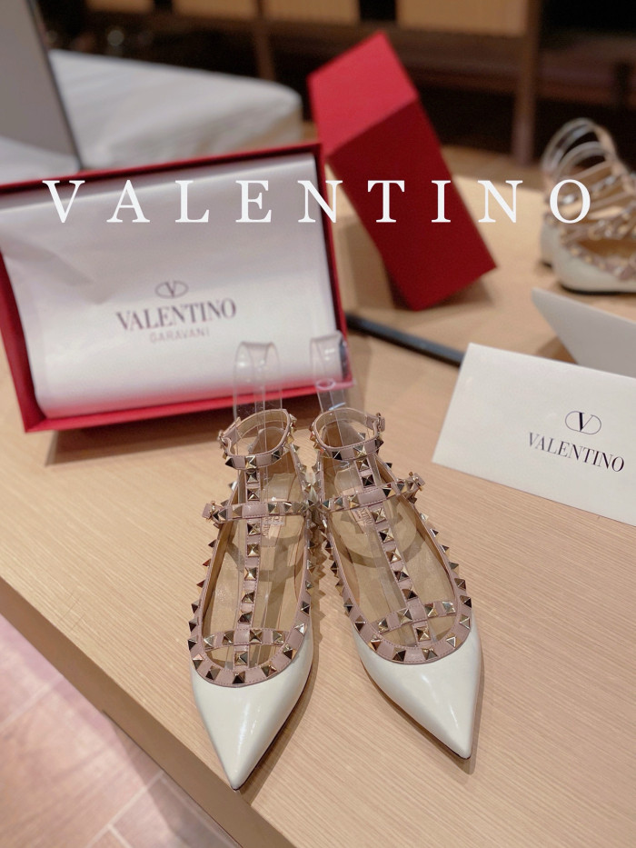 NIGO Valentino Women's Spring And Summer Rivets Cowhide Single Shoes Mirror Patent Leather Sheepskin Lining High-heeled Shoes #nigo98357