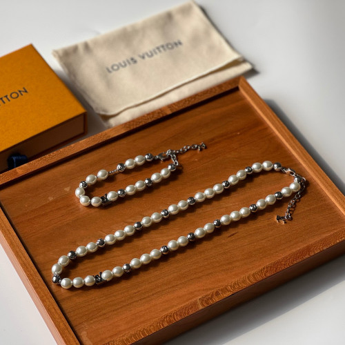 NIGO Louis Vuitton Men's And Women's Adjustable Letter Pearl Necklace Collarbone Chain Bracelet Jewelry #nigo98385