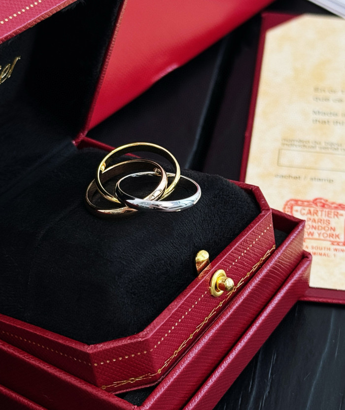 NIGO Cartier Women's V Gold Alphabet Logo Three Ring Tri-Color Ring Jewellery #nigo98644