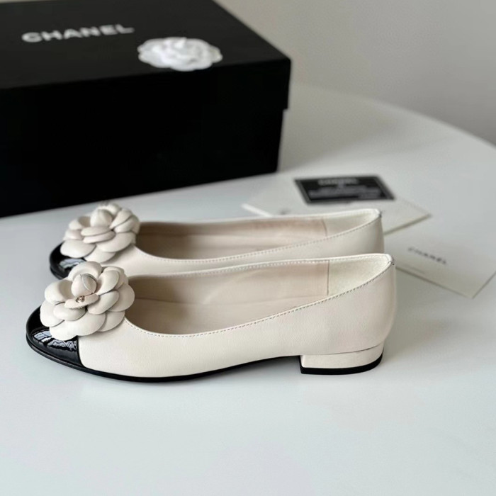 NIGO Chanel Women's Spring And Summer Colorblocking Flowers High Heels Temperament Fashion Single Shoes Sheepskin High Heels #nigo98731