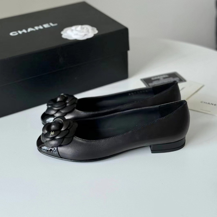 NIGO Chanel Women's Spring And Summer Colorblocking Flowers High Heels Temperament Fashion Single Shoes Sheepskin High Heels #nigo98731
