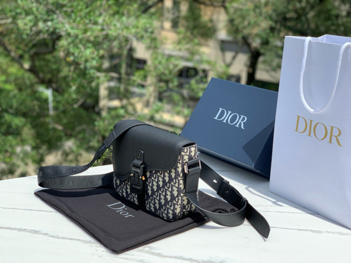 NIGO Dior Men's Adjustable Shoulder Strap Flap Closure Oblique Printed Grained Cowhide Saddle Bag Crossbody Shoulder Bags #nigo99336
