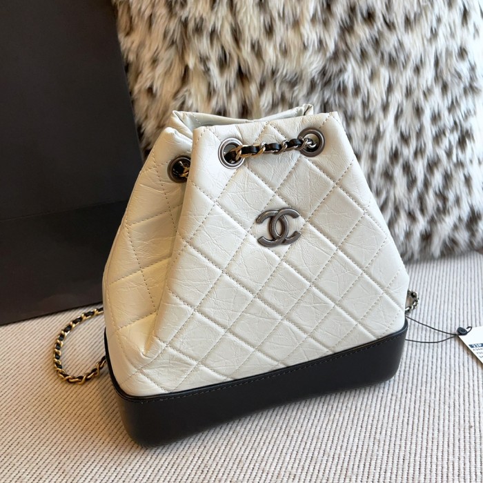 NIGO Chanel Gabrielle Women's Diamond Pattern Chain Drawstring Closure Calf Leather Shoulder Bag Bags #nigo99383