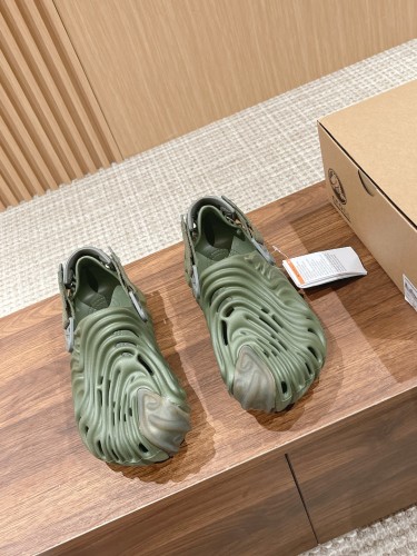 NIGO Salehe Bembury x Crocs Pollex Clog Cucumber Men's Women's Spring Summer Autumn Fashion Trend Solid Color Sports Beach Sandals Baotou Flat Casual Shoes Ngvp #nigo8346