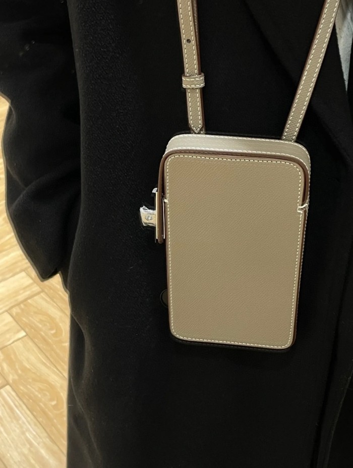 NIGO Hermes Women's Fashion Hac a Box Silver Buckle Wrangled Calfskin Phone Protection Case Casual Phone Bag Ngvp #nigo8379