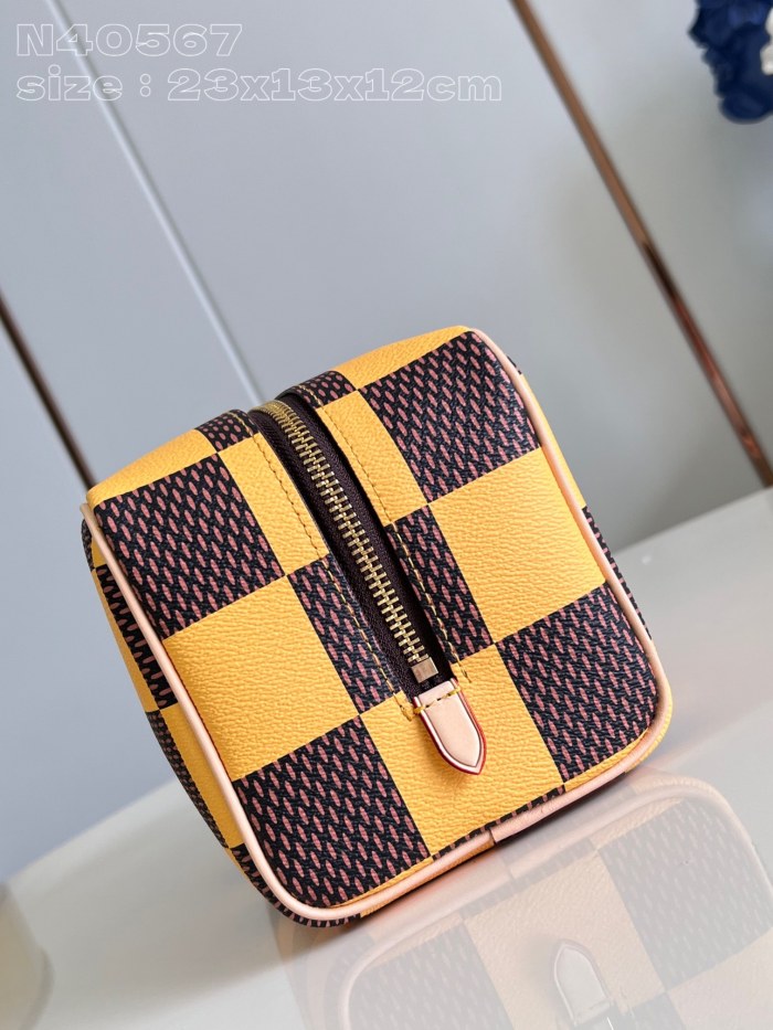 NIGO Locker Dopp Kit Louis Vuitton Women's Adjustable Shoulder Strap Checkerboard Design Zipper Closure Leather Handbag Bag Bags #nigo99756