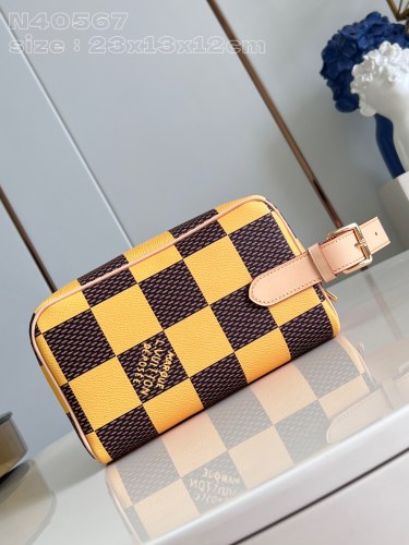 NIGO Locker Dopp Kit Louis Vuitton Women's Adjustable Shoulder Strap Checkerboard Design Zipper Closure Leather Handbag Bag Bags #nigo99756