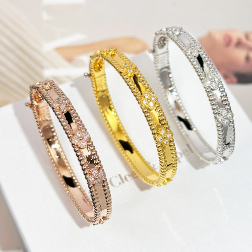 NIGO Van Cleef&Arpels Women's And Men's Clover Set Diamond Bracelet Luxury And Fashionable Jewelry Accessories Ngvp #nigo8394