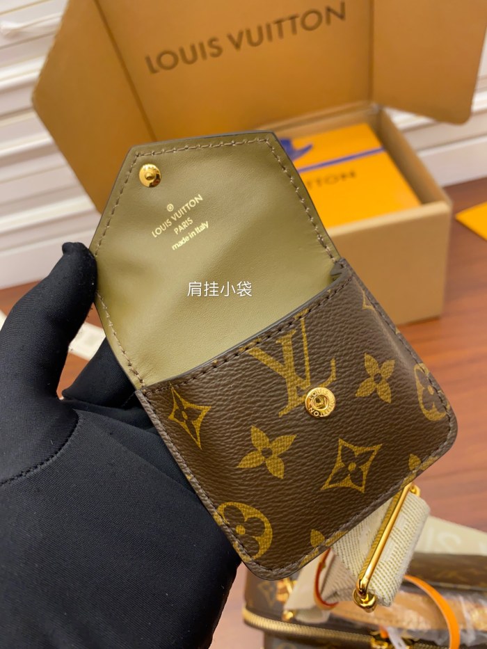 NIGO Louis Vuitton Men's and Women's Brown Old Flower Full Print Adjustable Removable Shoulder Strap Coated Canvas Spell Cowhide Camera Bag Shoulder Crossbody Bags #nigo99932