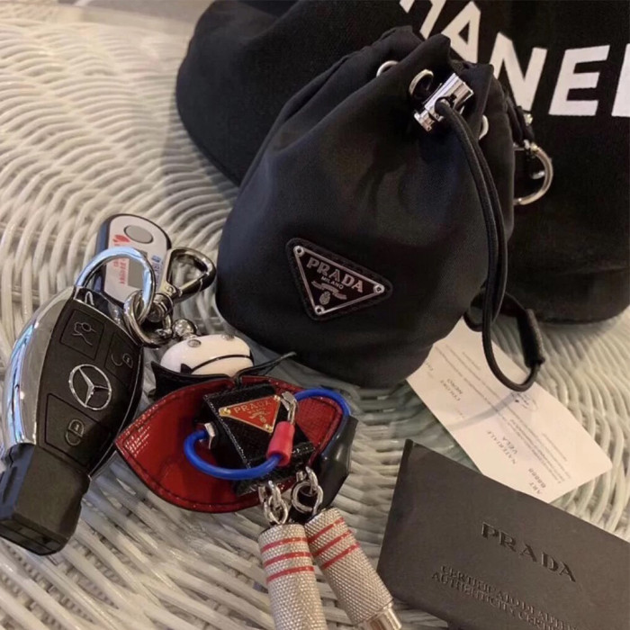 NIGO Prada Men Women Fashion Logo Chain Drawstring Coin Purse Casual Mini Crossbody Bag Ngvp #nigo8599