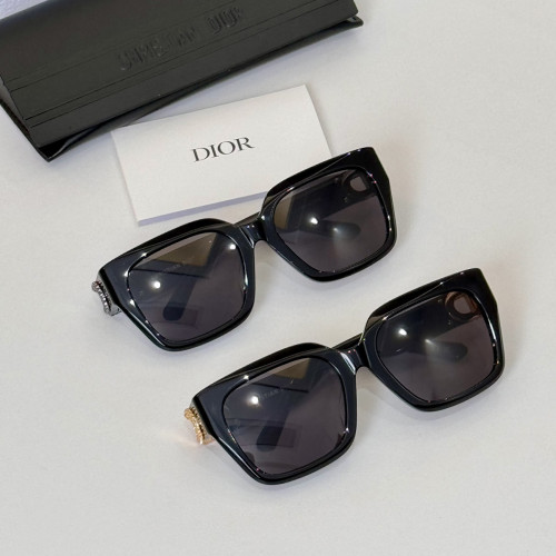 NIGO Dior 30Montaigne S11F Men's Women's Spring And Summer Fashion  Blocking Sunglasses Luxury Temperament Glasses #nigo72146