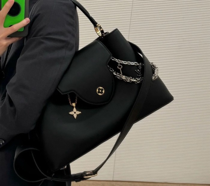 NIGO Louis Vuitton Women's CAPUCINES SOUPLE Large Handbag Casual Solid Color Leather Shoulder Crossbody Bag #nigo72185