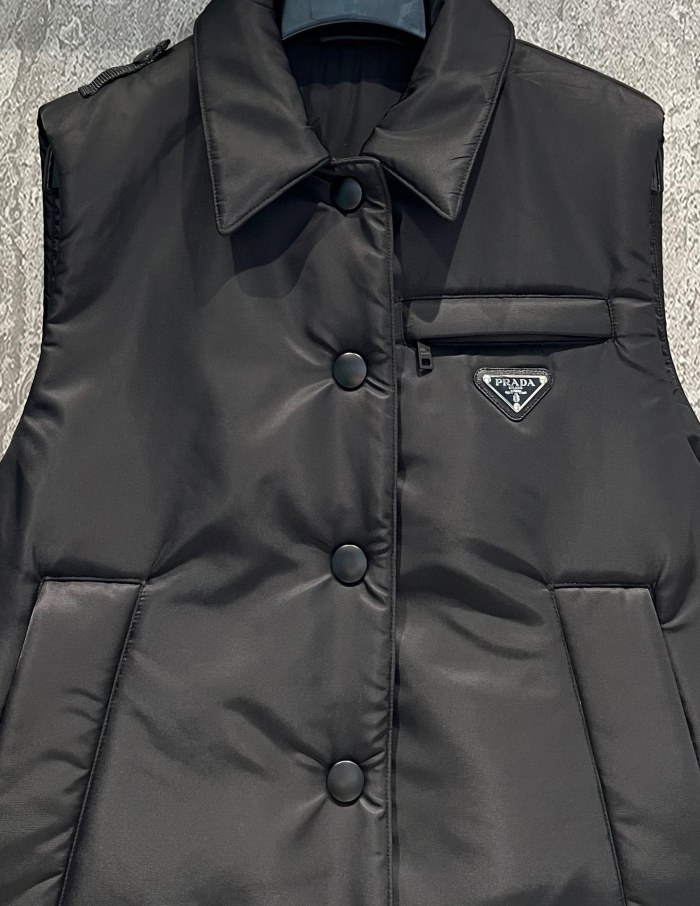 NIGO Prada Women's Spring and Autumn Black Logo Label Sleeveless Nylon Single Breasted Vest Jacket #nigo72332