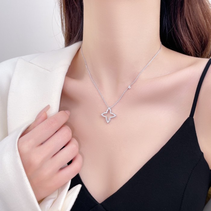 NIGO Louis Vuitton OMBRE BLOSSOM Women's Star Silhouette Diamond Set Solid Color Necklace Jewelry #nigo72399