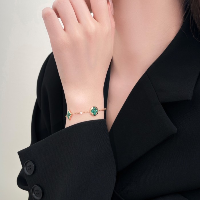 NIGO Louis Vuitton COLOR BLOSSOM BB MULTI-MOTIFS Women's Shell Diamond Set Bracelet Jewelry #nigo72411