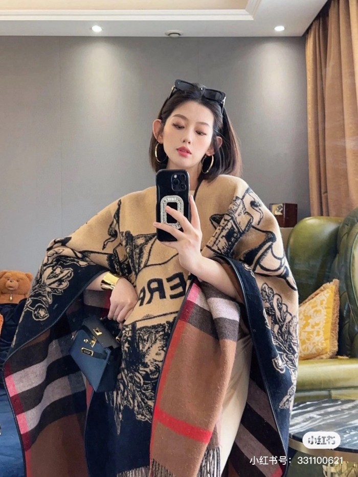 NIGO Women's Reversible Swan Kingdom Jacquard Cashmere Shawl Poncho #nigo72513