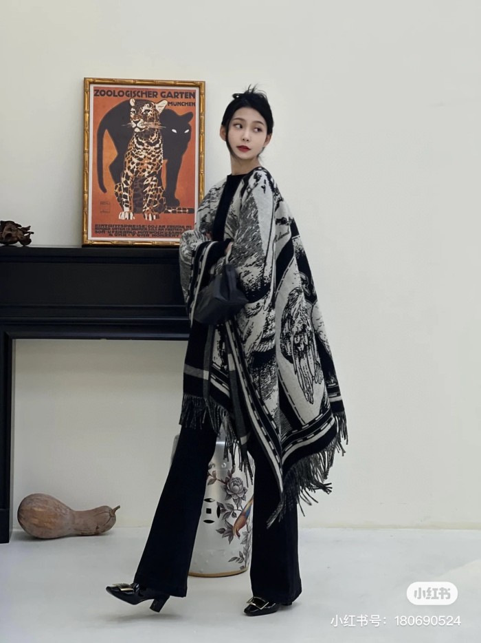 NIGO Women's Reversible Swan Kingdom Jacquard Cashmere Shawl Poncho #nigo72513