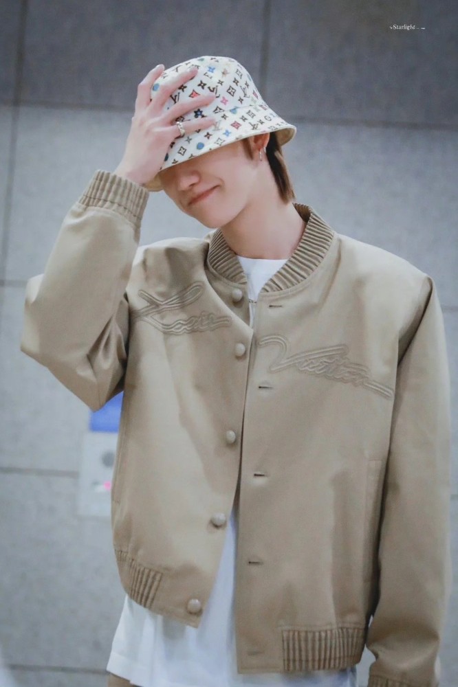 NIGO Louis Vuitton Men's Spring and Autumn Solid Color Embroidery Letter Print Zipper Long Sleeve Jacket #nigo72532