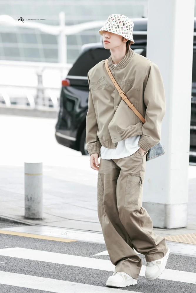 NIGO Louis Vuitton Men's Spring and Autumn Solid Color Embroidery Letter Print Zipper Long Sleeve Jacket #nigo72532