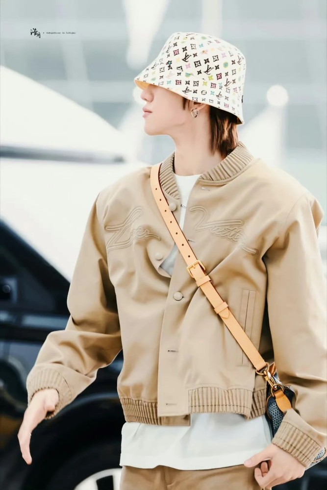 NIGO Louis Vuitton Men's Spring and Autumn Solid Color Embroidery Letter Print Zipper Long Sleeve Jacket #nigo72532