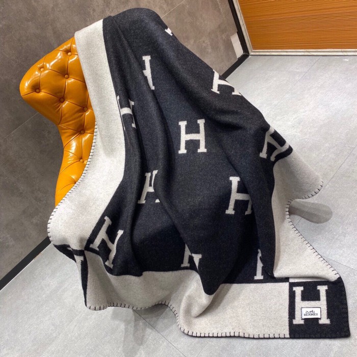 NIGO Hermes Color Blocking Plaid Logo Cozy Fashion Wool Blanket Simple Elegant Light Blanket #nigo71387