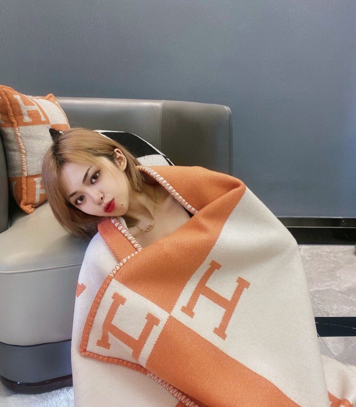 NIGO Hermes Color Blocking Plaid Logo Cozy Fashion Wool Blanket Simple Elegant Light Blanket #nigo71387