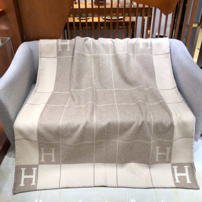 NIGO Hermes Color Blocking Plaid Logo Cozy Fashion Wool Blanket Simple Elegant Light Blanket #nigo71387