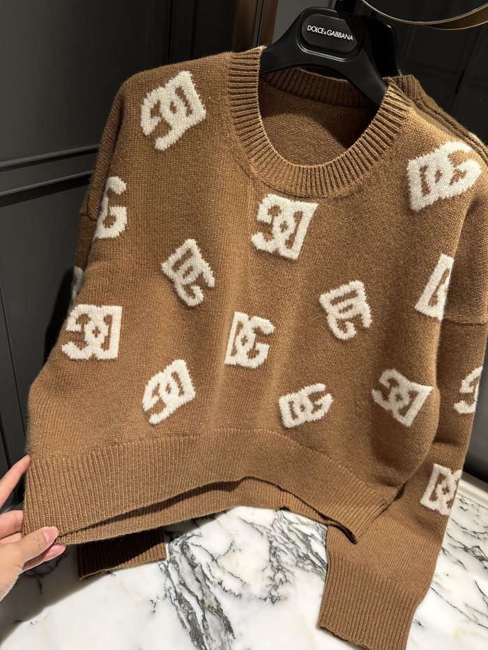 NIGO Dolce&Gabbana Women's Spring and Autumn Khaki Wool Crew Neck Sweater Pullover #nigo72659