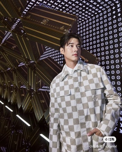 NIGO Louis Vuitton Men's Fall And Winter White Checkered Lapel Single Breasted Pocket Long Sleeved Jacket #nigo72775