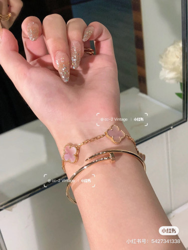 NIGO Van Cleef&Arpels Women's Fashion Five Pendant Clover Solid Color 925 Silver Bracelet Accessories #nigo71443