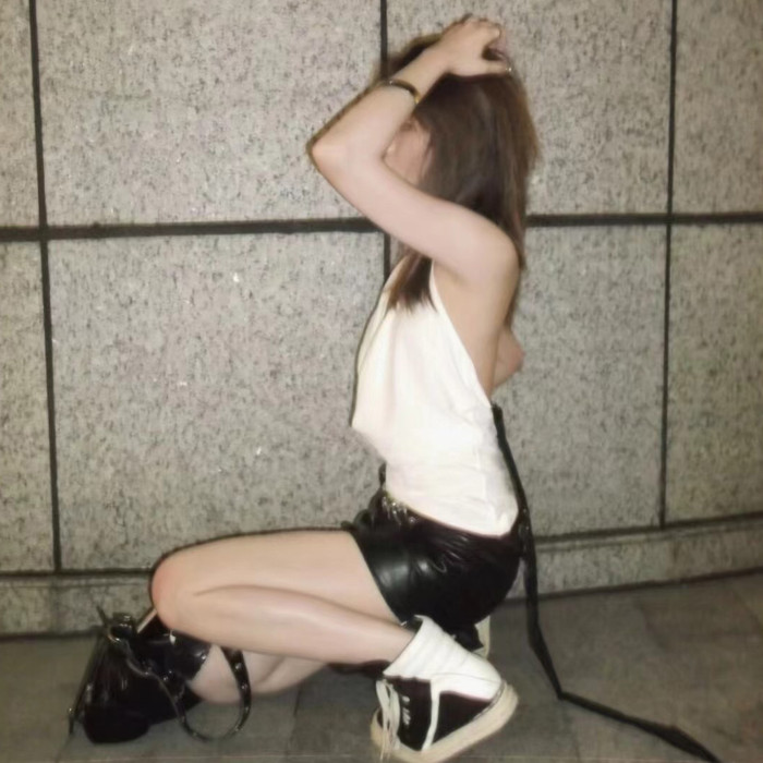 NIGO Rick Owens Women's Spring And Summer V-neck Halter Ruched Undershirt Top Solid Color Fashion Versatile Backless Tops Ngvp #nigo9143