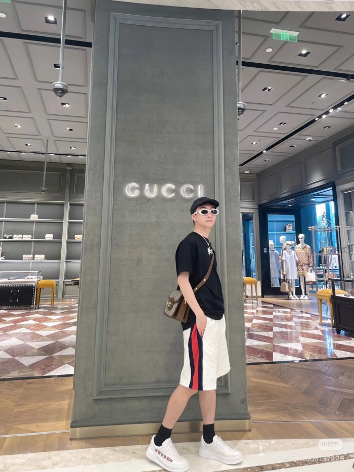 NIGO Gucci Men's Spring And Summer All Black Letters Printed Knitted Cotton T-shirt Retro Fashion Loose Short-sleeved T-shirt #nigo71485