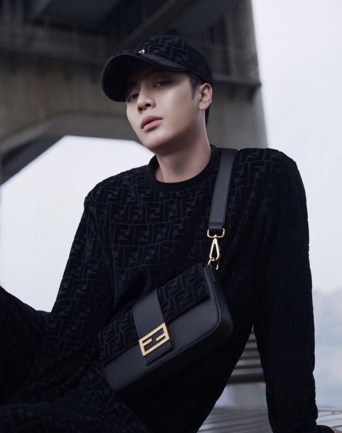 NIGO Fendi Men's Spring and Autumn Black Letter Logo Full Print Knit Pullover Long Sleeve Sweater #nigo98165
