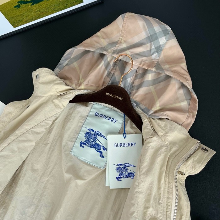NIGO Burberry Women's Spring And Autumn Solid Color Check Hooded Nylon Long Sleeve Fitted Coat Jacket #nigo71545