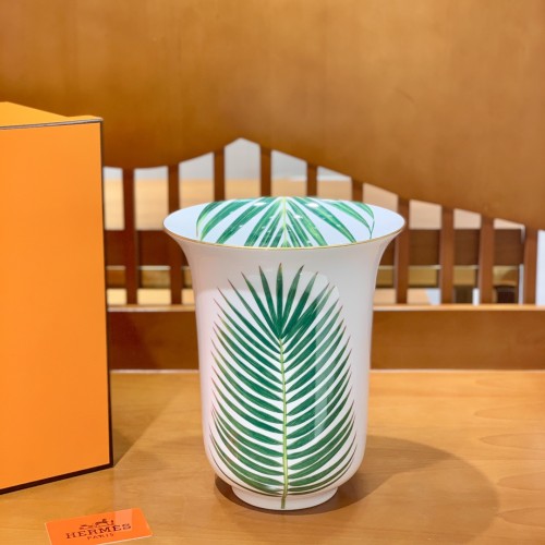 NIGO Hermes Tropical Rainforest Equatorial Jungle Series Bone China Vase 45% High Bone China Cameo Craft Matte Hand Traced Gold  Accessories #nigo71572