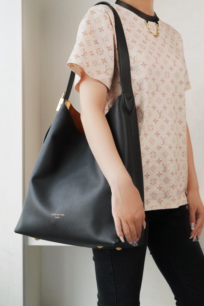 NIGO Louis Vuitton Low Key Hobo Women's Solid Color Adjustable Shoulder Strap Leather Tote Shoulder Bag Bags #nigo72927